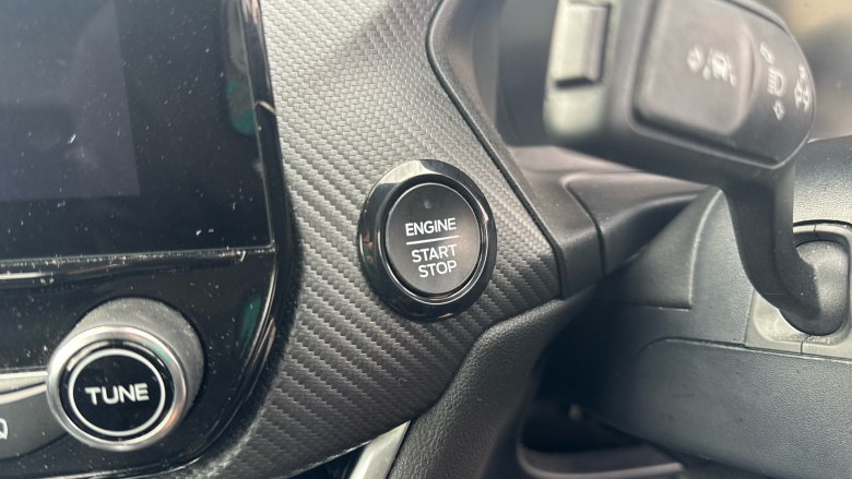 Ford Puma 1.0 EcoBoost Hybrid mHEV ST-Line X 5dr Petrol Hatchback